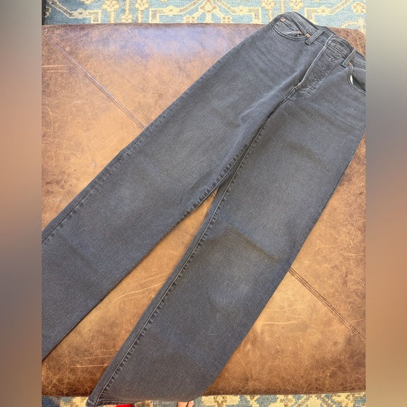 Levi's Women's High Rise Black Jeans - Picture 4 of 5